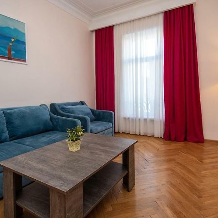 Gio'S Apartment Тбилиси Екстериор снимка