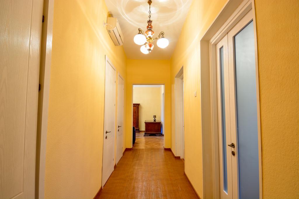 Gio'S Apartment Тбилиси Екстериор снимка