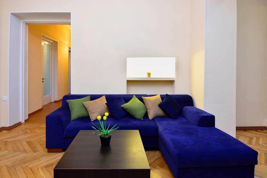 Gio'S Apartment Тбилиси Екстериор снимка