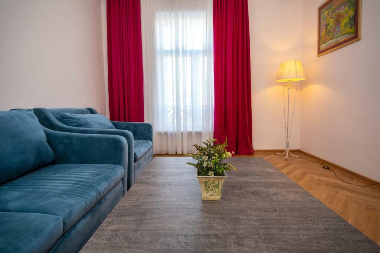 Gio'S Apartment Тбилиси Екстериор снимка