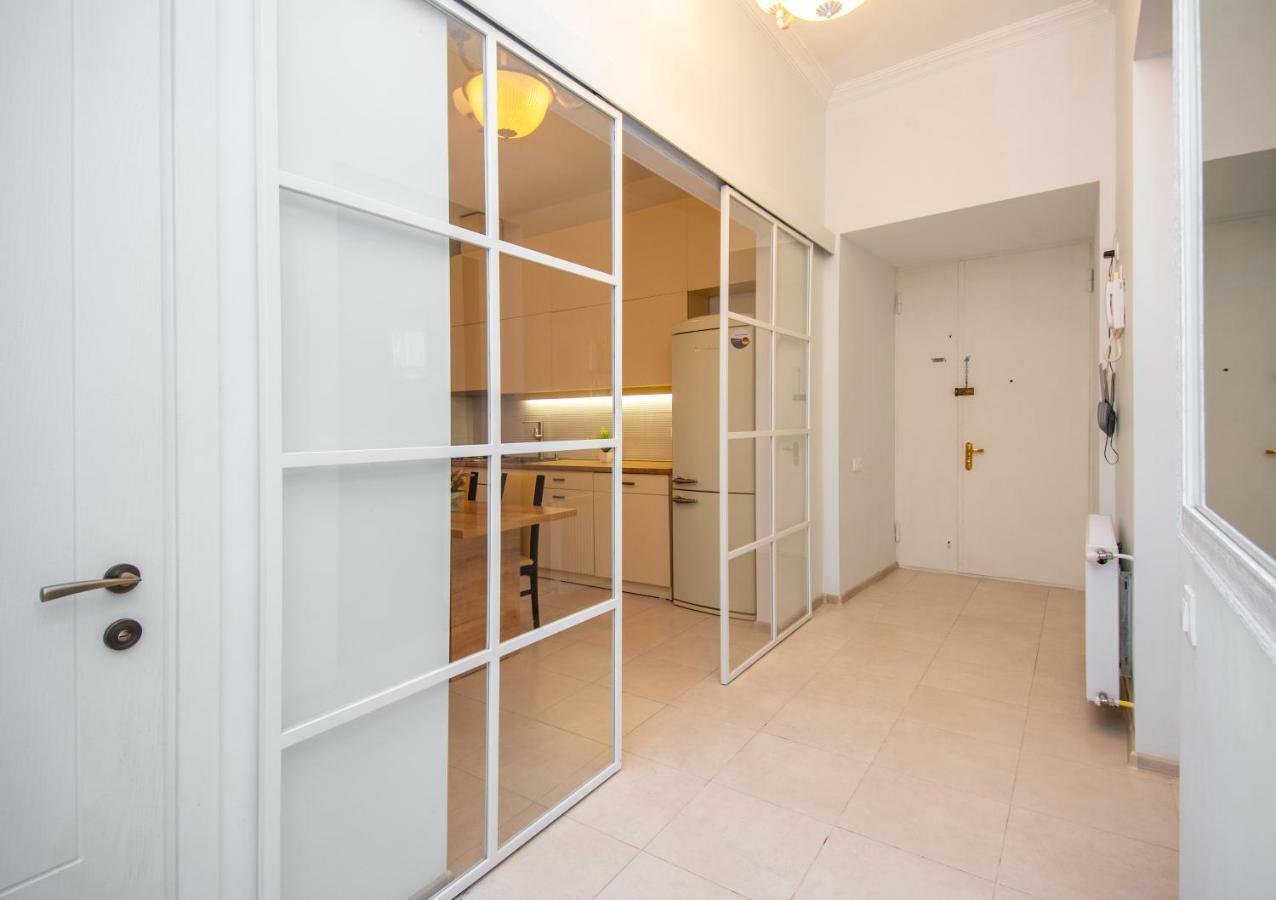 Gio'S Apartment Тбилиси Екстериор снимка