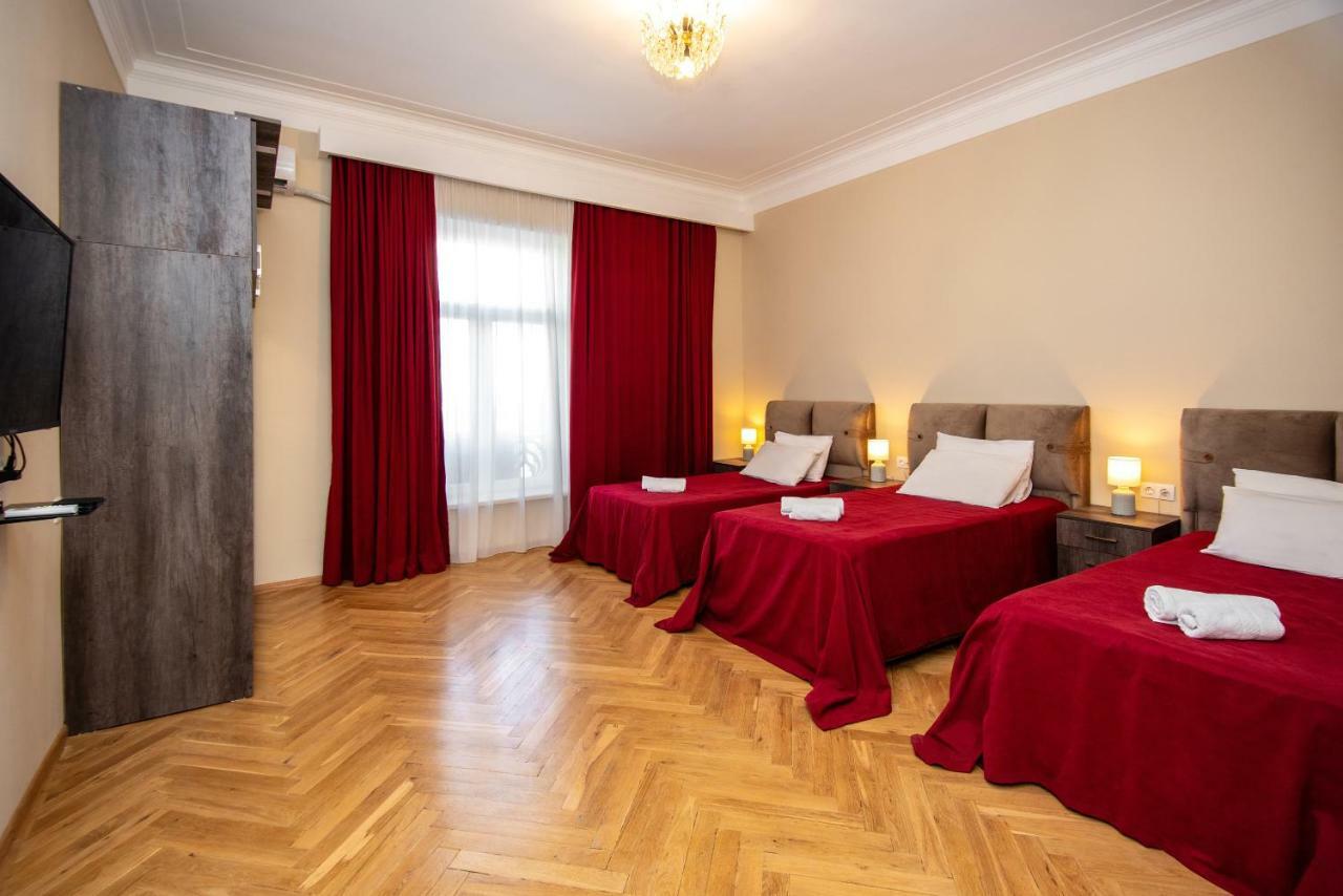 Gio'S Apartment Тбилиси Екстериор снимка